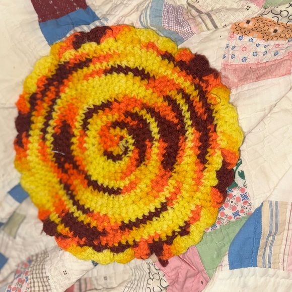 Vintage Handmade Vibrant Spiral Crochet Doily - Picture 2 of 2